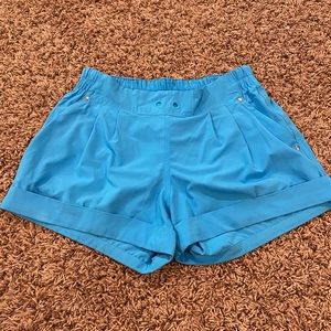 lululemon sport shorts size 6